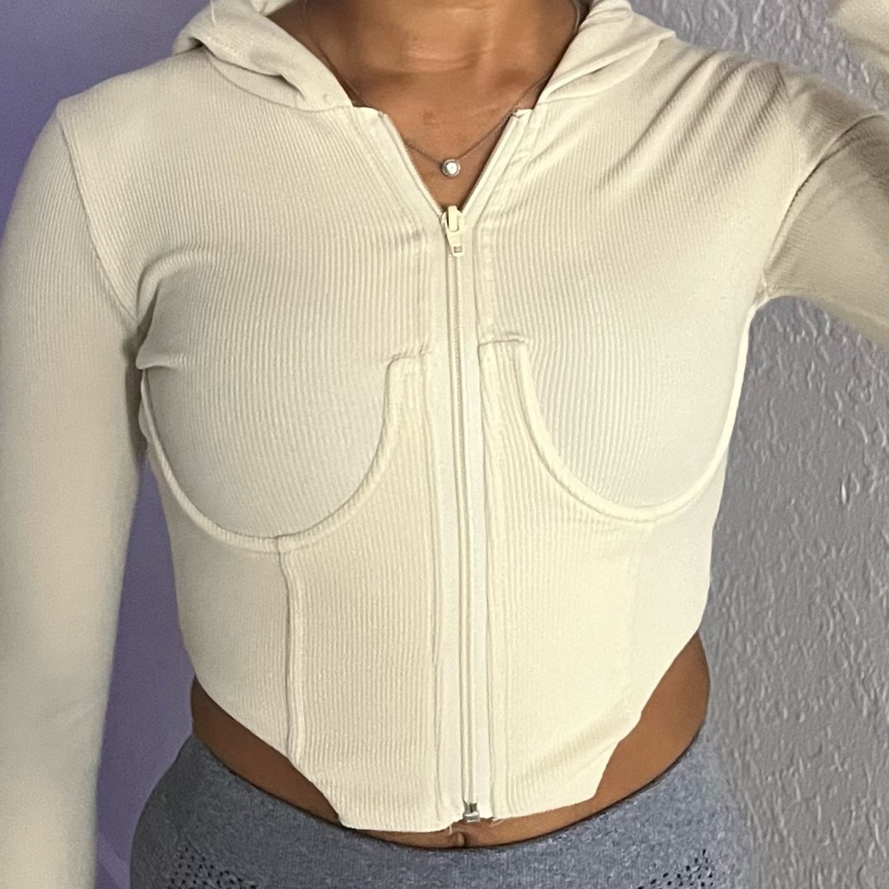 SHEIN Cream Cropped Zip-Up Jacket🤍